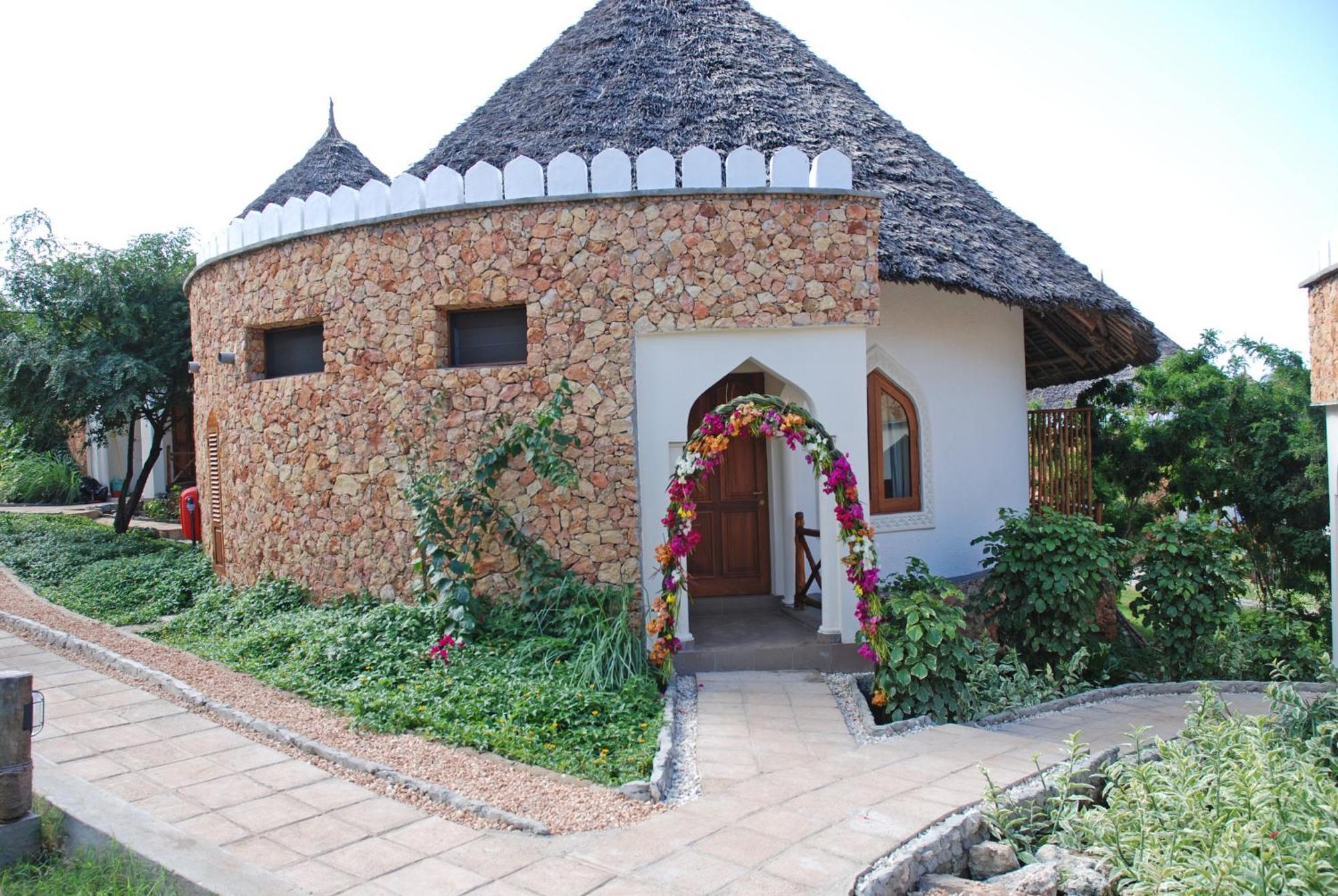 קיוונגווה Sultan Sands Island Resort & Spa מראה חיצוני תמונה